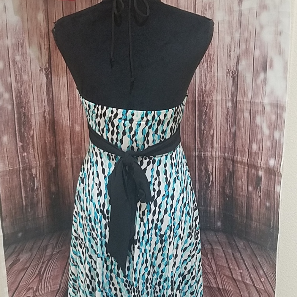 Speechless halter dress with assymmetrical fall - Picture 3 of 6